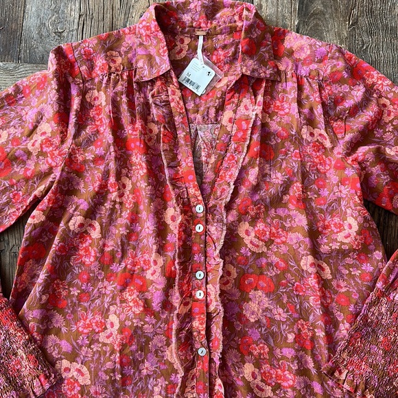 Free People Earth Combo Printer Top in Red size Medium. Button down. Tunic style - Picture 7 of 9